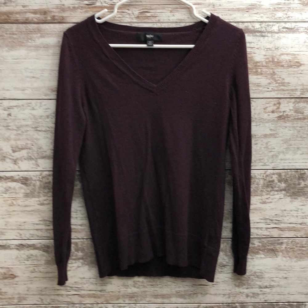 Maroon sweater